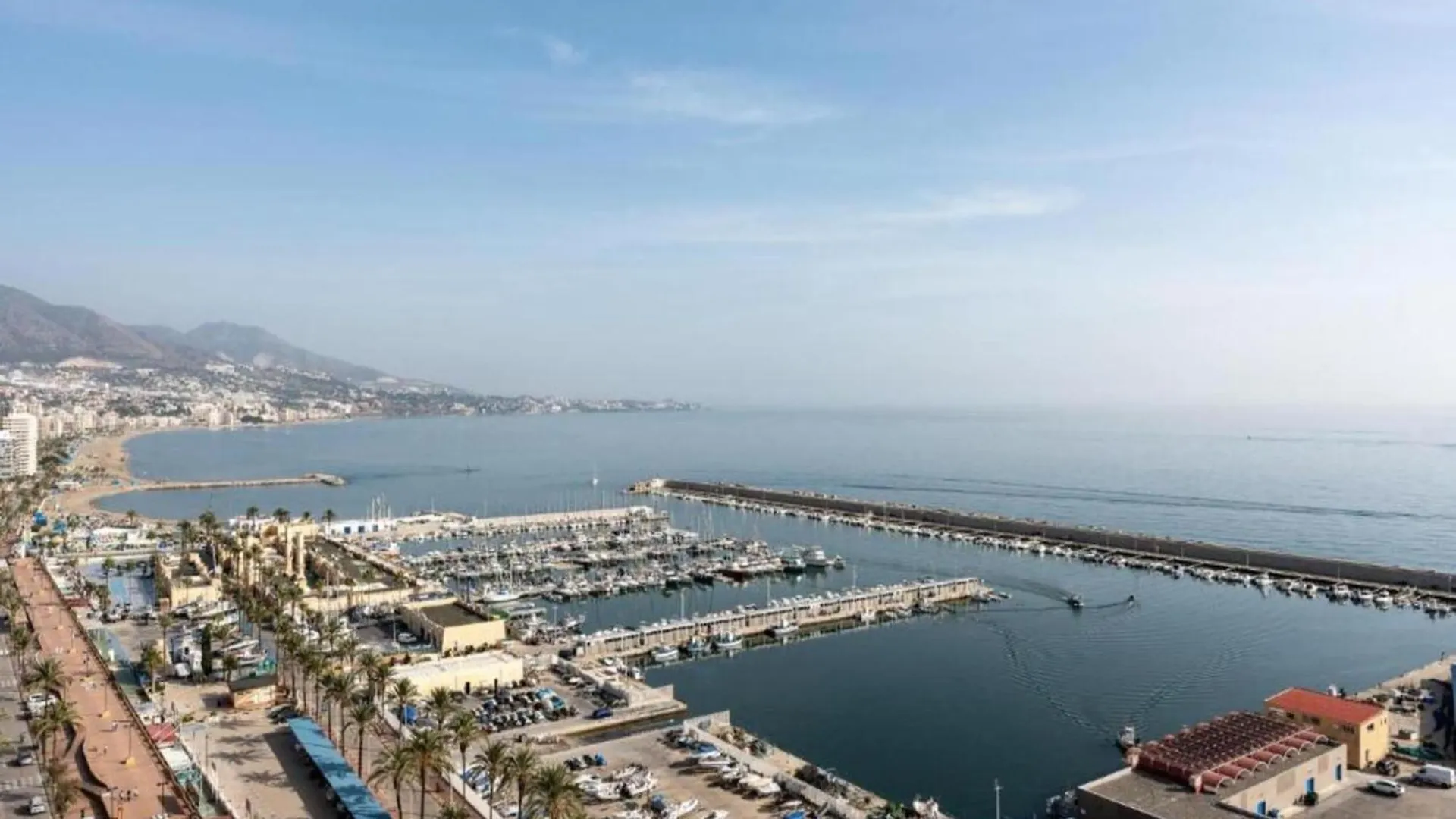 شقة Belvilla By Oyo Sky-High Seaside Fuengirola Flat, Cleaning Included إسبانيا